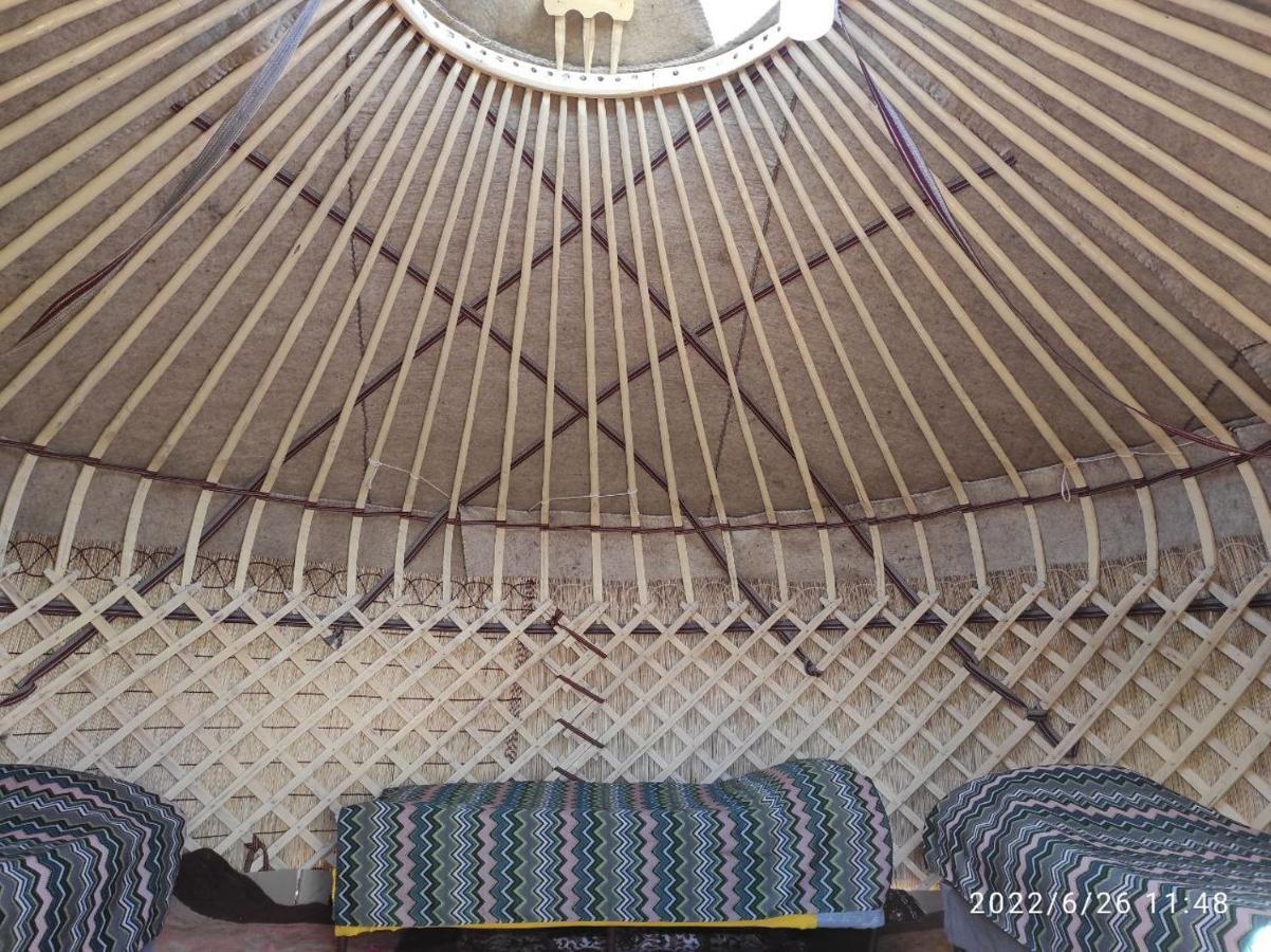 Guest House And Yurt Camp "Ailuu" Tong Zewnętrze zdjęcie
