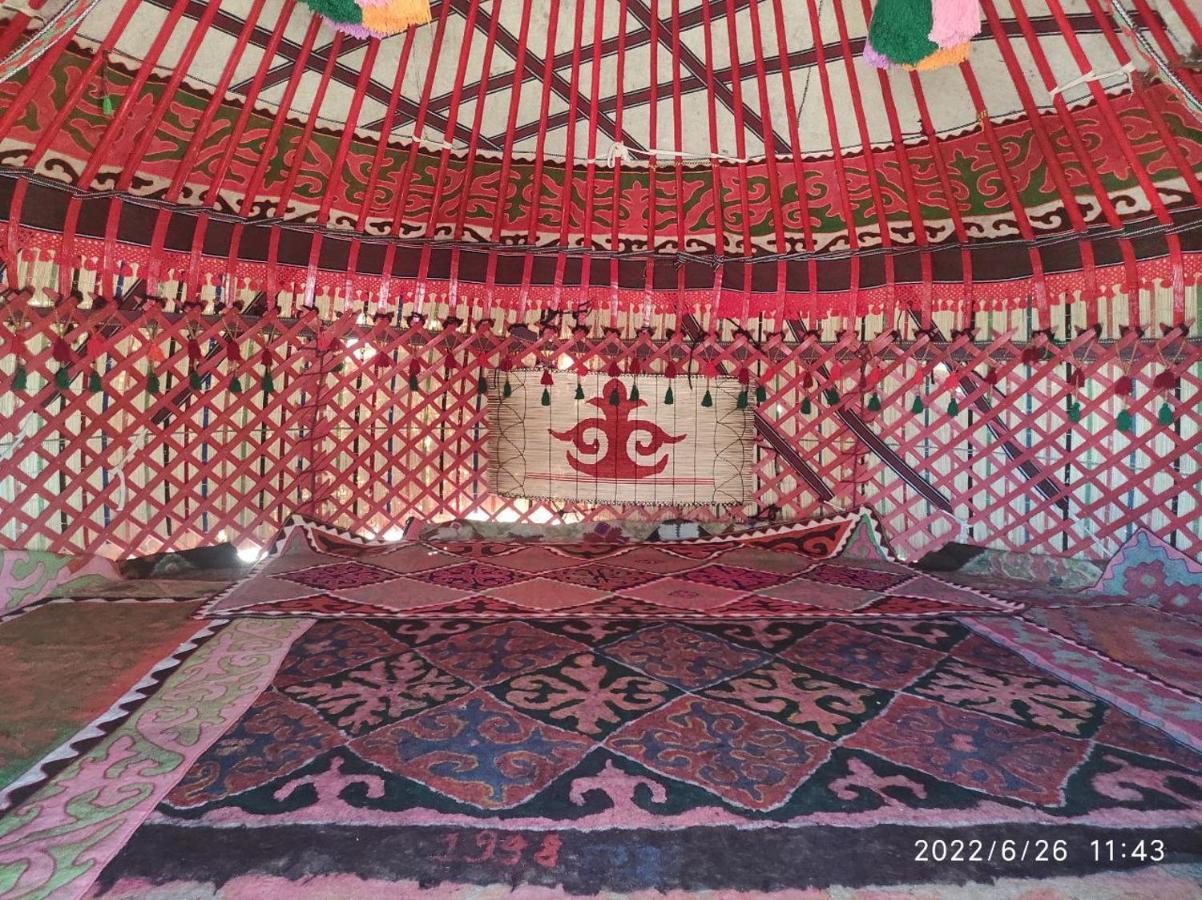 Guest House And Yurt Camp "Ailuu" Tong Zewnętrze zdjęcie